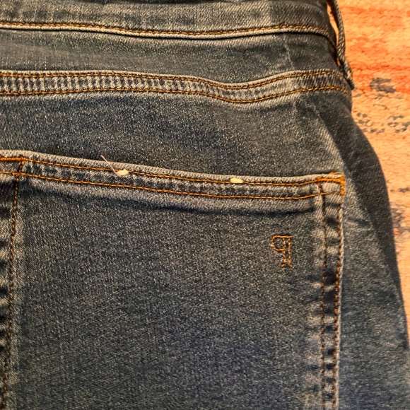 Pilcro Yaya mid rise cropped kick flare Jeans. Two tone seams - Picture 7 of 13